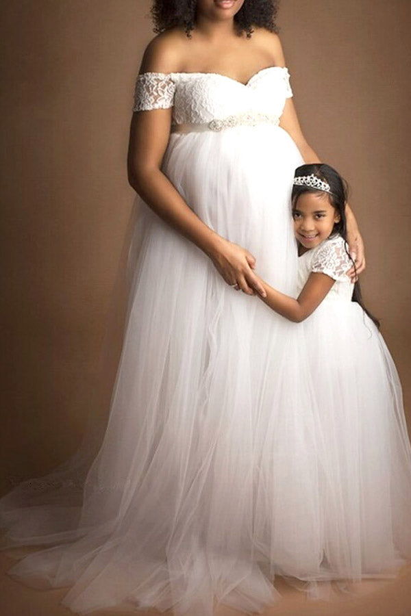 Off-the-shoulder Lace A-line Maternity Photoshoot Gown Glamix Maternity Off-the-shoulder Lace A-line Maternity Photoshoot Gown Glamix Maternity